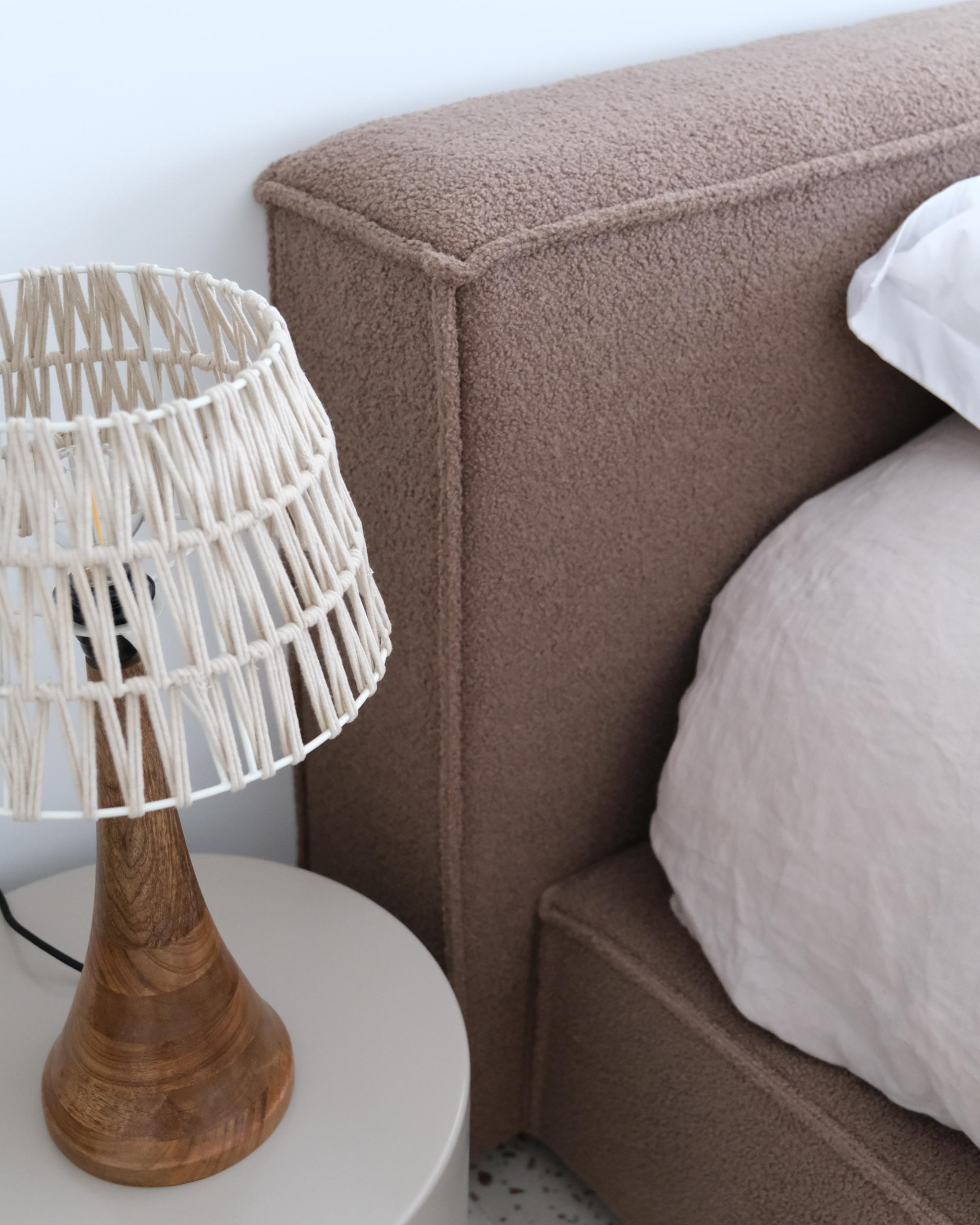 Bed Bouclé LINARDS 180 x 200 cm Bruin