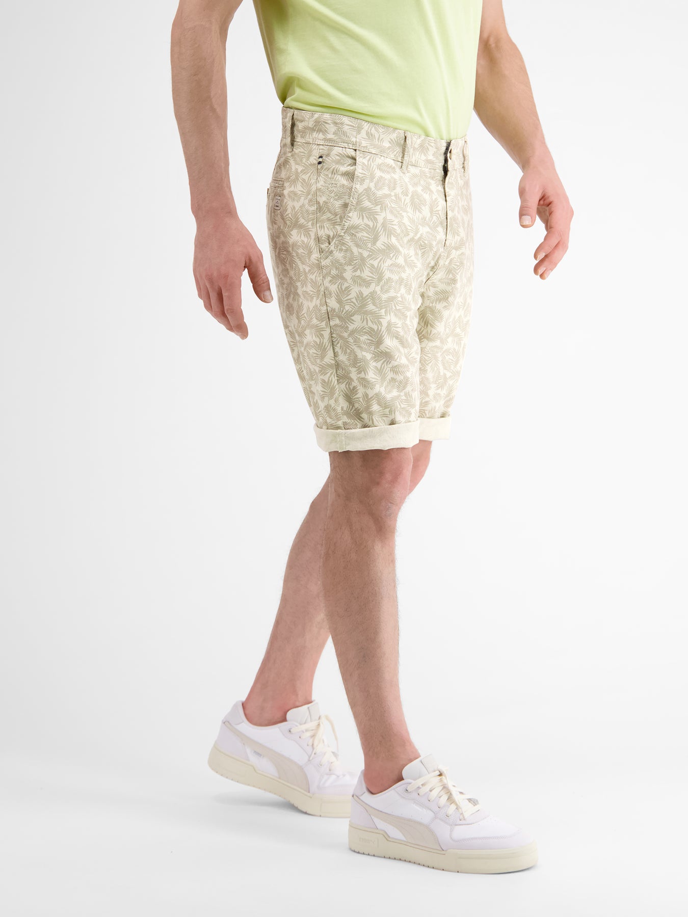 Chino Bermuda *Leafs*