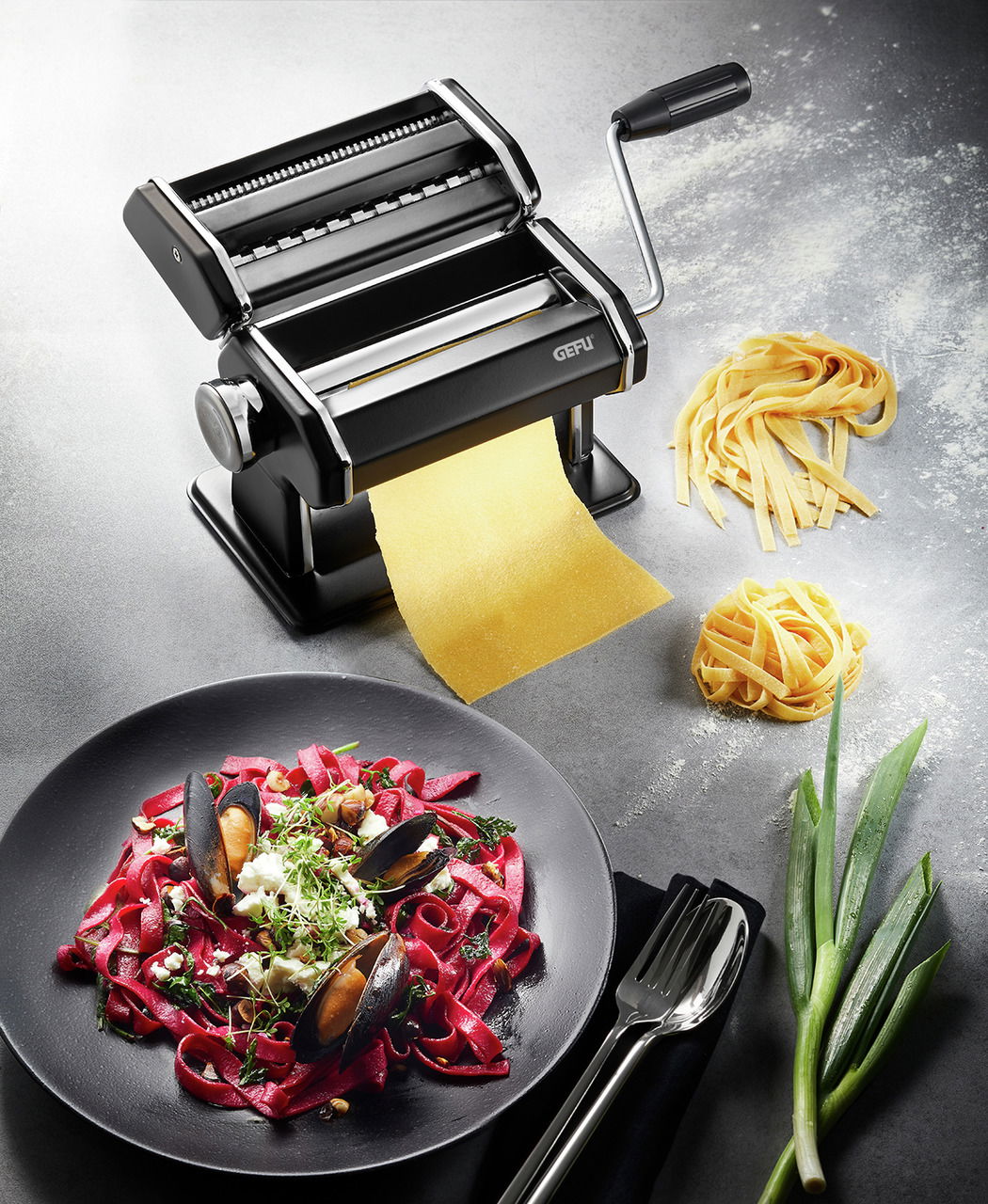 GEFU Pastamaschine schwarz matt PASTA PERFETTA