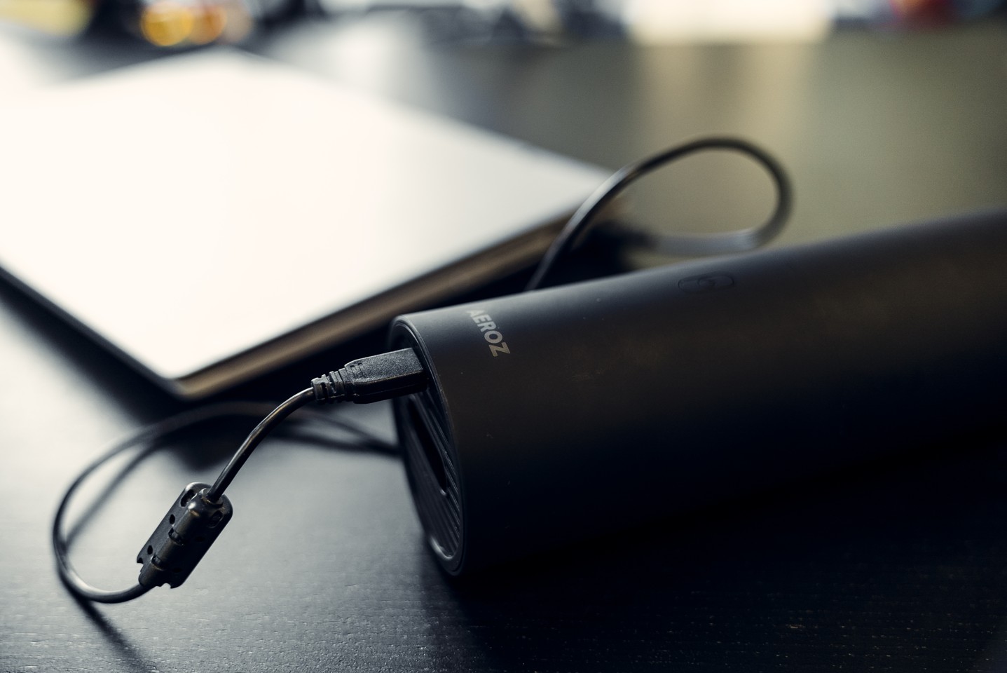 AEROZ Støvsuger - Trådløs USB støvsuger til bilen/kontoret - VAC-100 - Sort