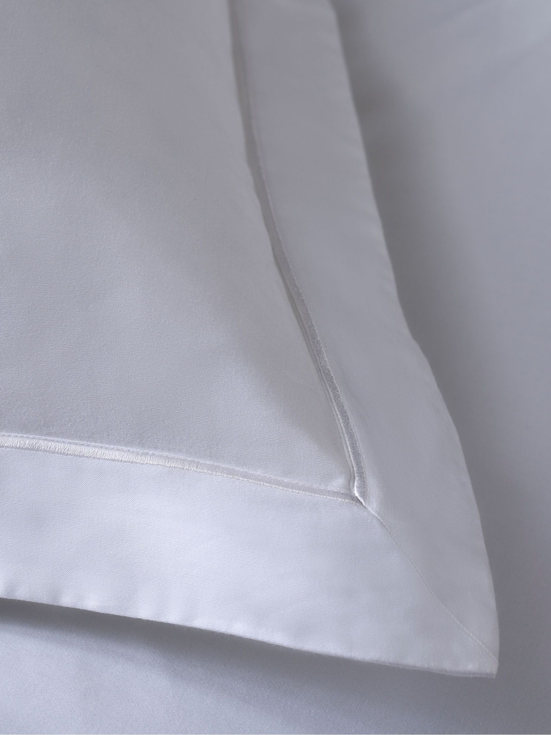 Collection Luxe - Set van 2 300-draads 100% katoenen kussenslopen