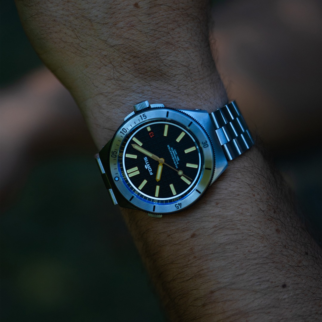 Fortis Marinemaster M-44 Chronometer Black Resin Block Bracelet