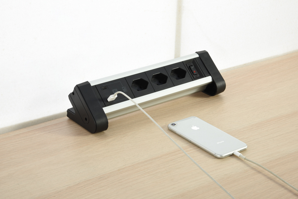 (3m) Schönenberger Elektro - Alu Tisch-Steckdosenleiste mit 3 Steckdosen und 2 x USB A   USB C (85.860.3AL) - Schwarz / Silber