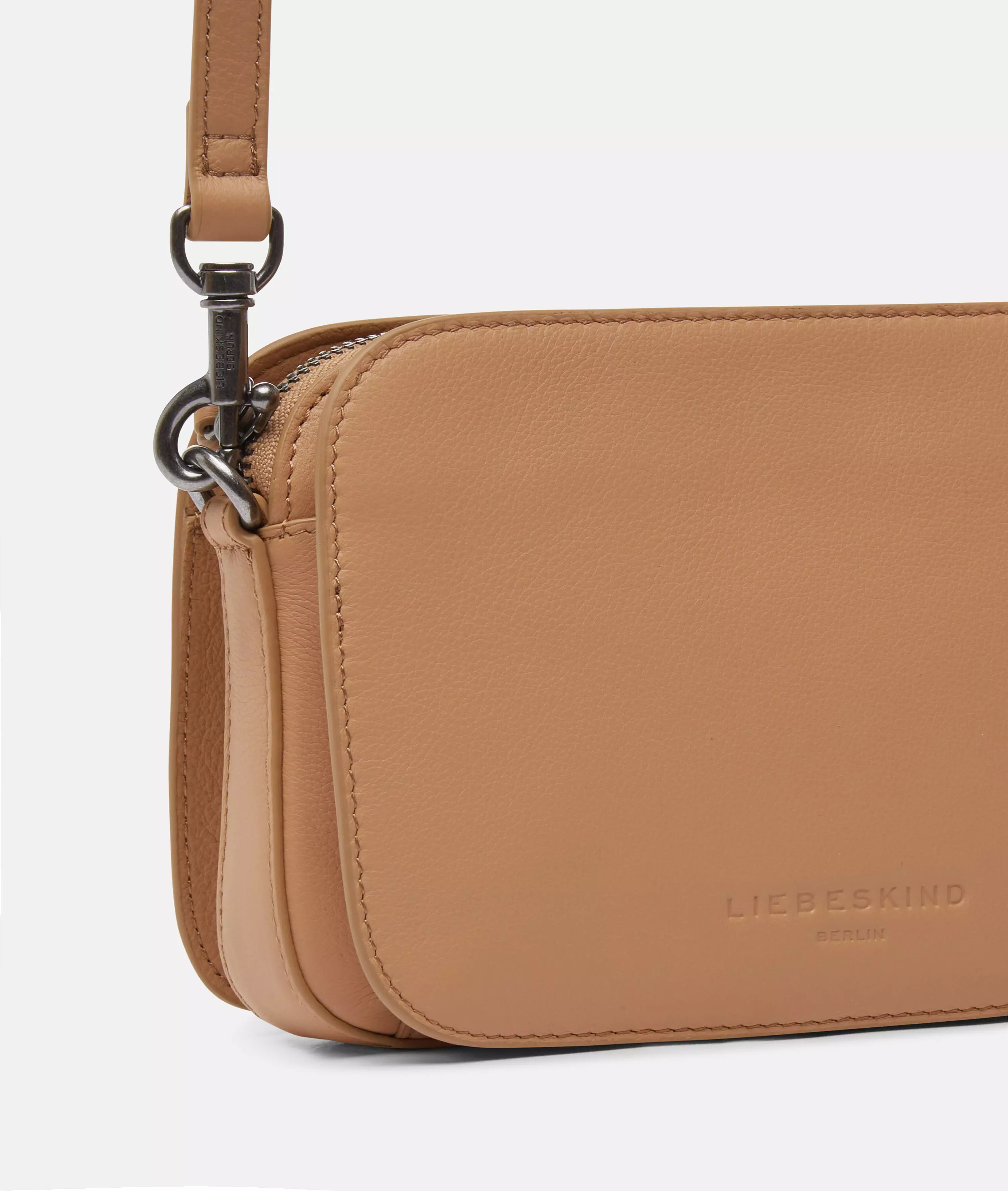 Luka Crossbody S Handy crossbody bag made from cowhide
