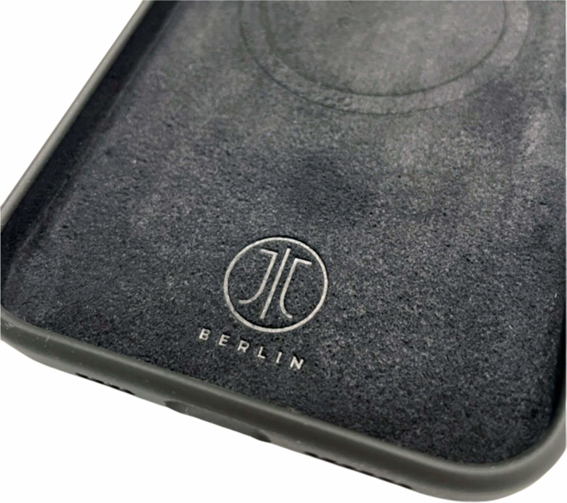 iPhone 16 Pro Max MagSafe Silikon Backcase Hülle Steglitz (11073) - Schwarz