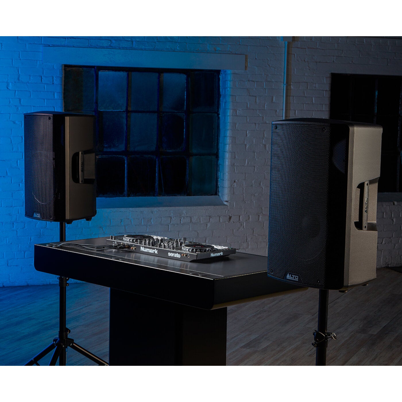Numark NS4FX 4-kanaals DJ-controller