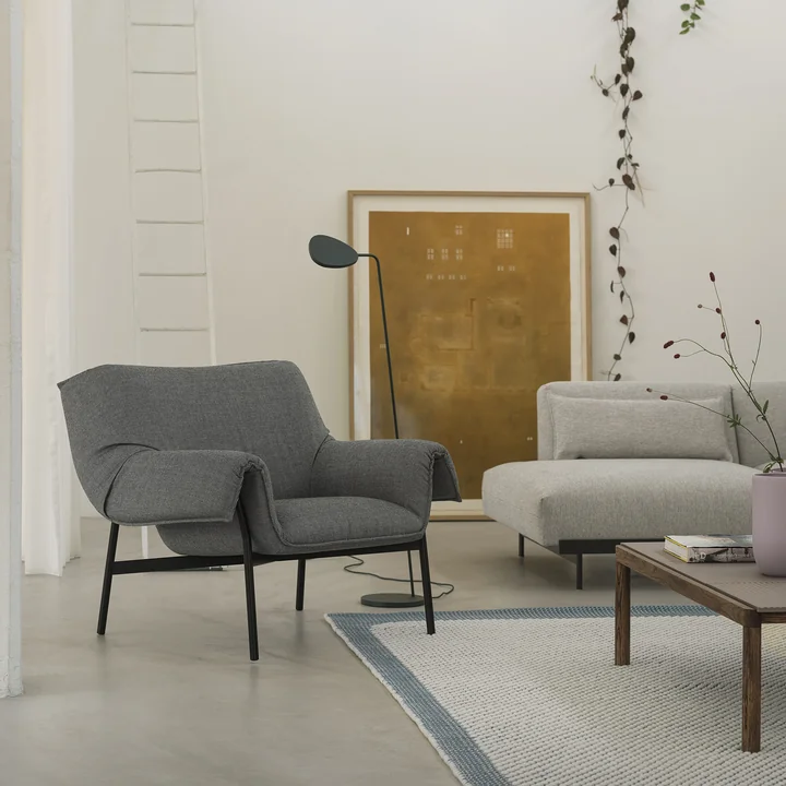 Muuto - Wrap Lounge Sessel, grau / beige Ecriture 240