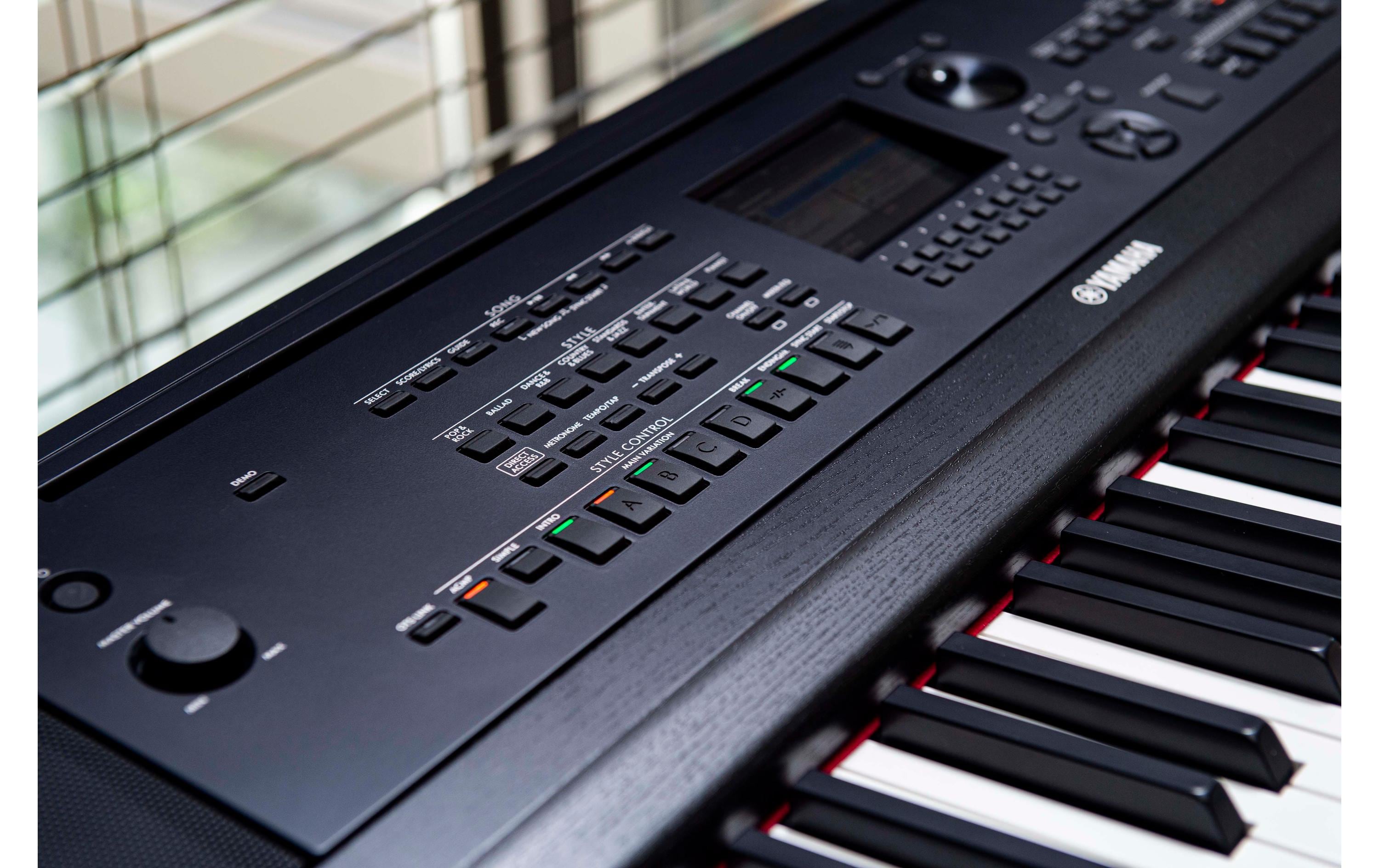 E-Piano DGX-670 Schwarz<br>Digital Piano mit Begleitautomatik