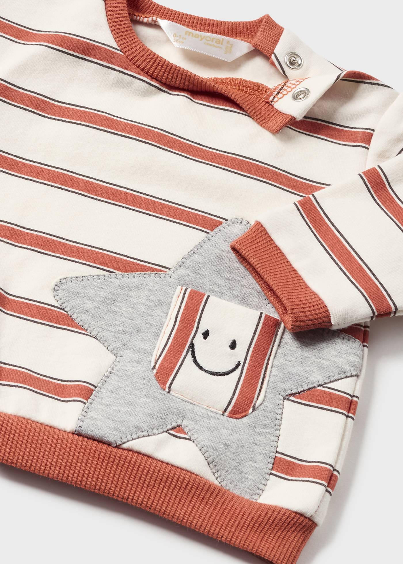Conjunto de moletom de duas peças Better Cotton para recém-nascidos.