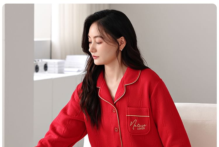 Jeony - Pyjamaset: shirt met lange mouwen en geborduurde letters + broek