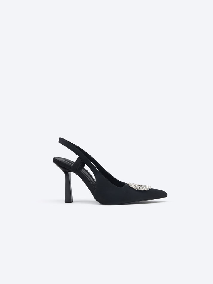 Sapato de salto com pedraria - Preto
