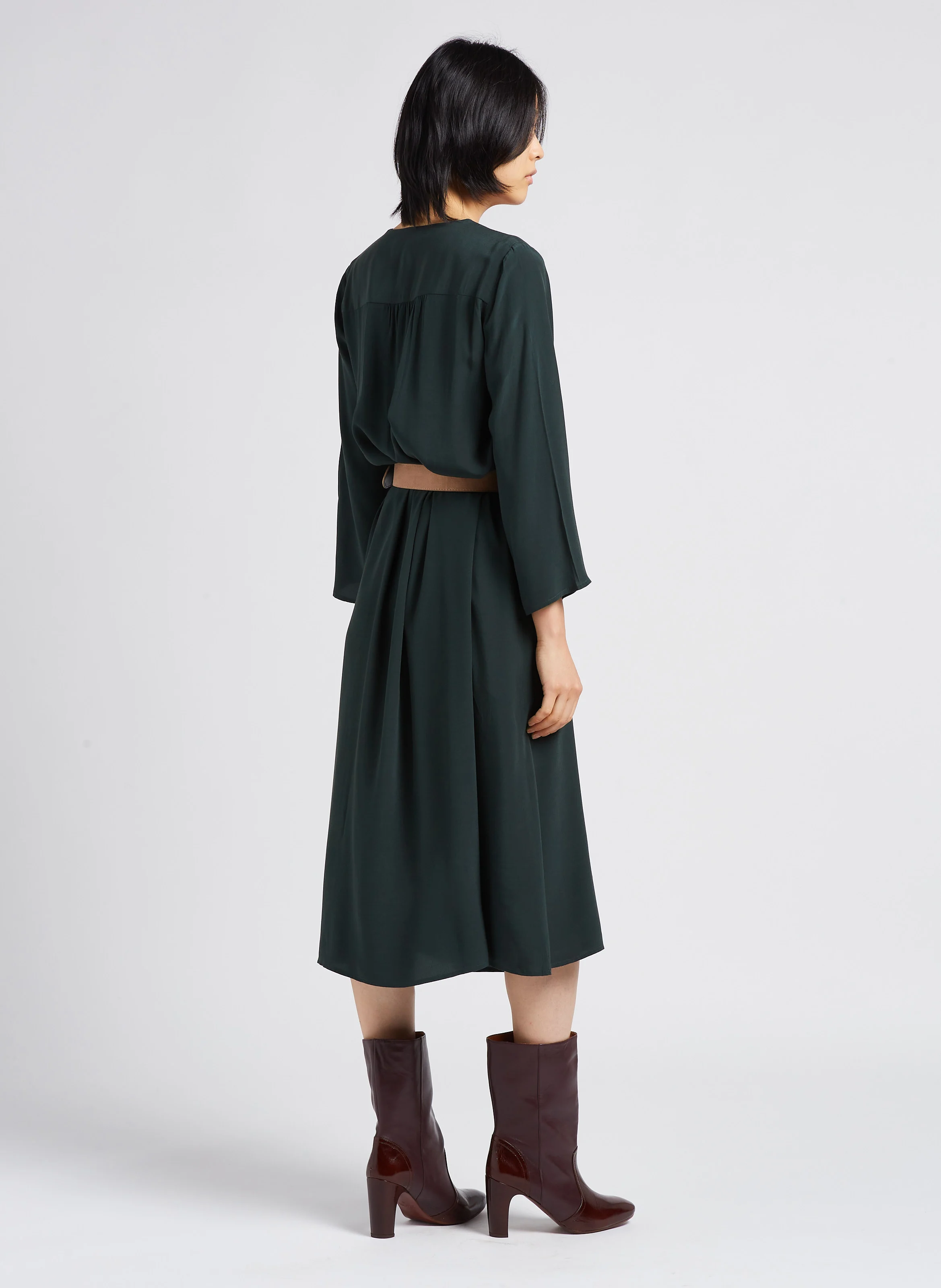 LAVINIA - Robe midi col V fluide| Vert