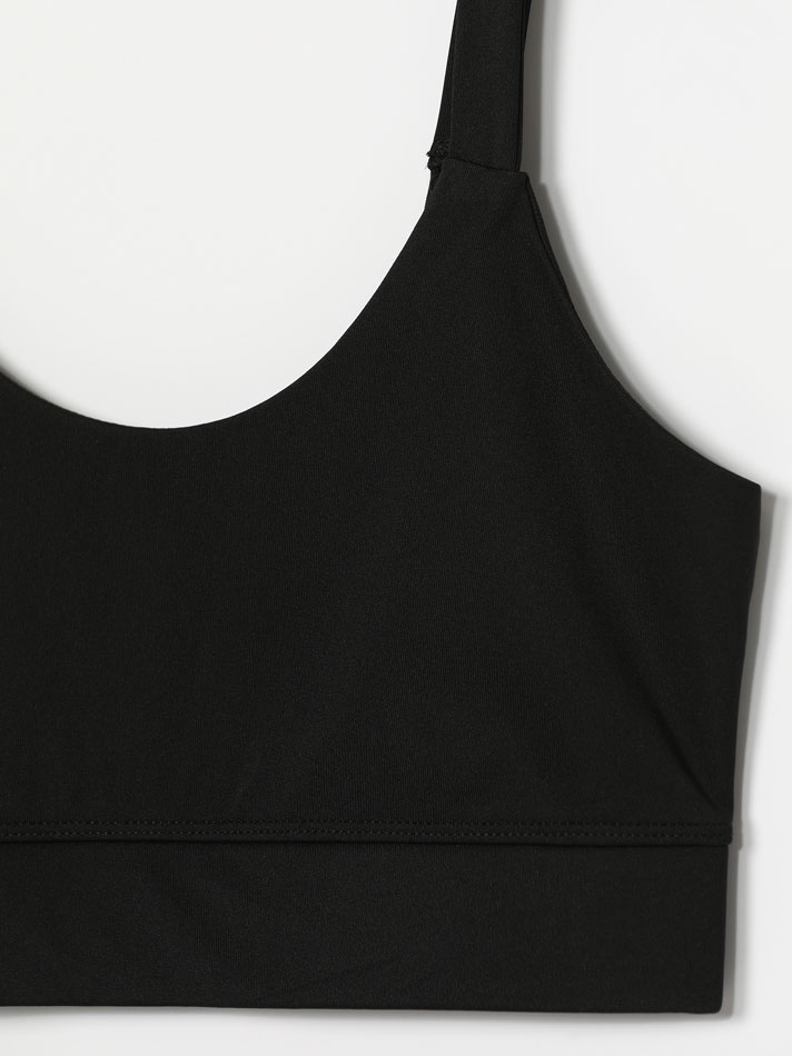 Conjunto com 2 tops esportivos - Preto