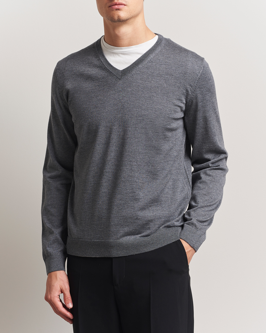BOSS BLACK Melba Wool V-Neck Pullover Medium Grey