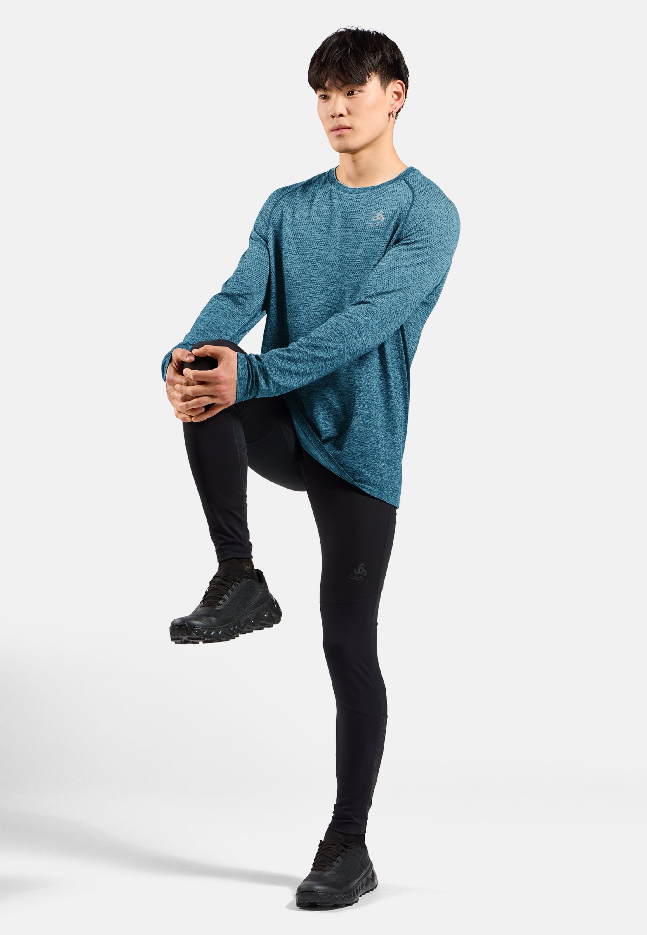 Essentials Seamless Langarm-Laufshirt in dark sapphire melange