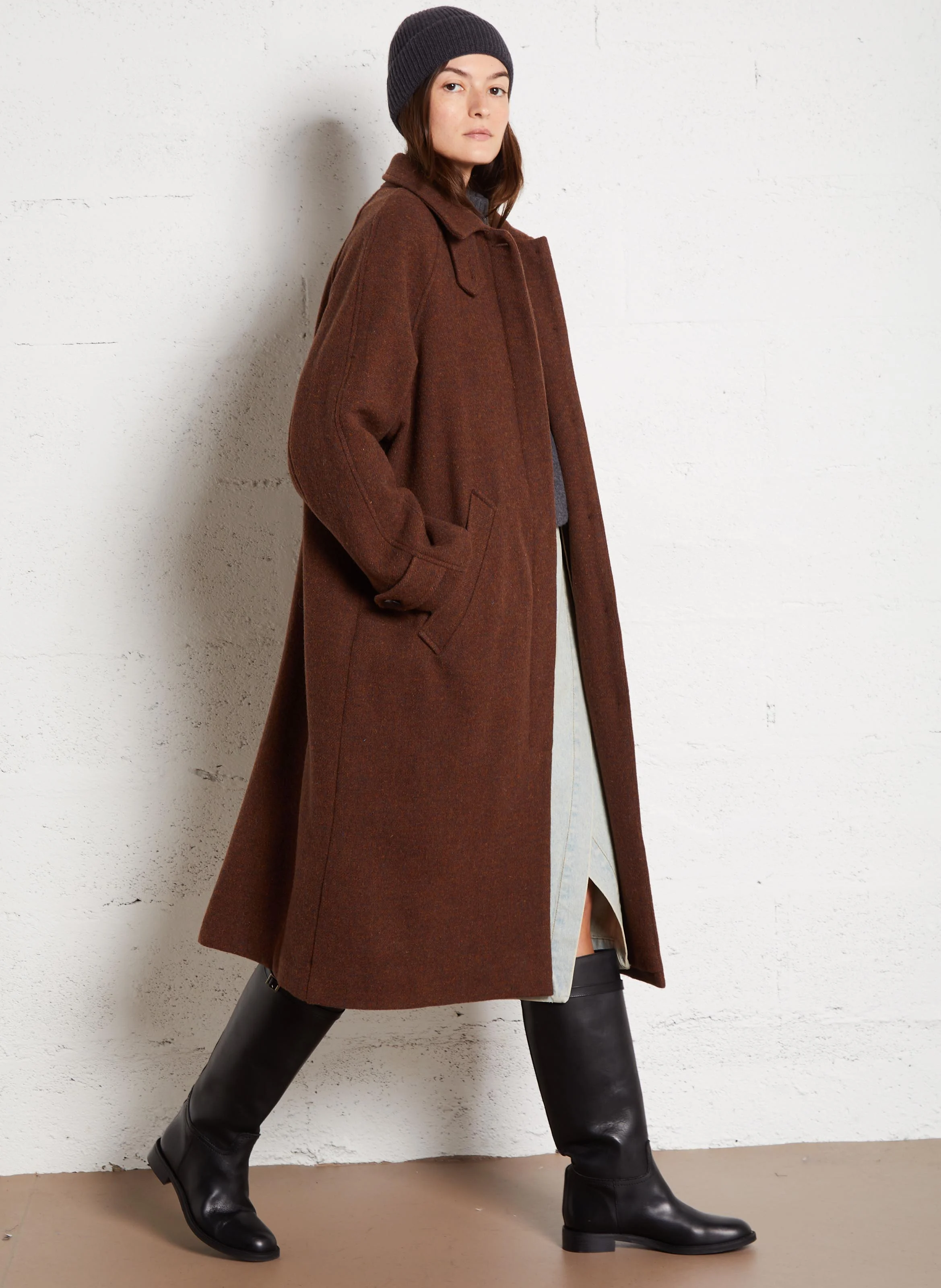 AVEDON - Manteau ample col classique en laine | Marron