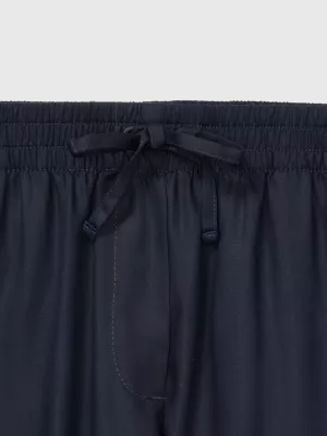 Shorts com bordado de monograma adaptável