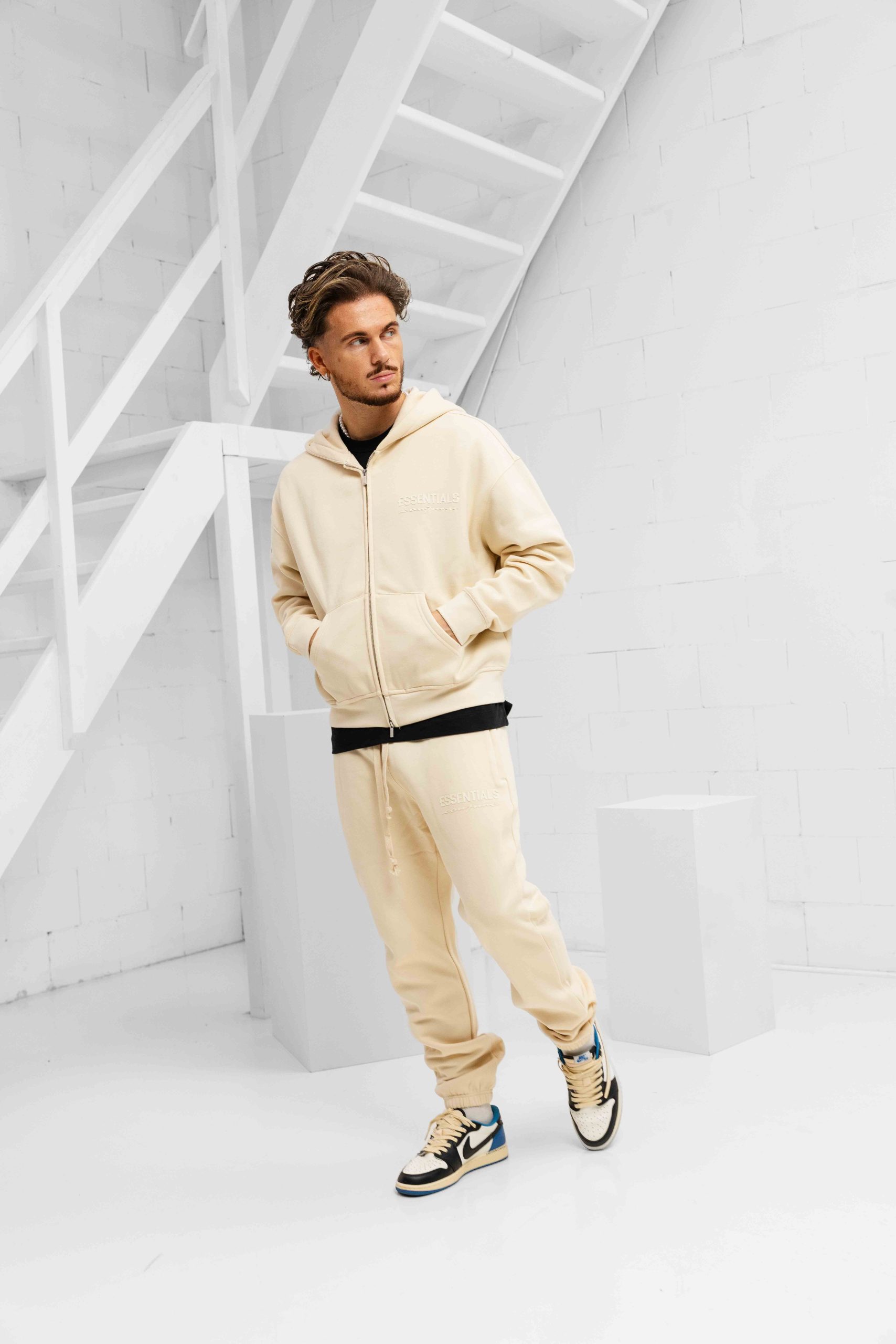 Cou7ure Essentials Basic Zipper Trainingspak Heren Beige