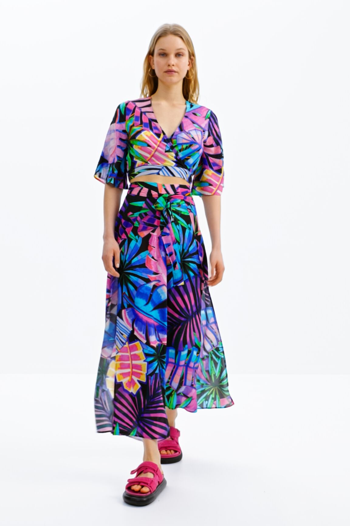 Crop top croisé tropical