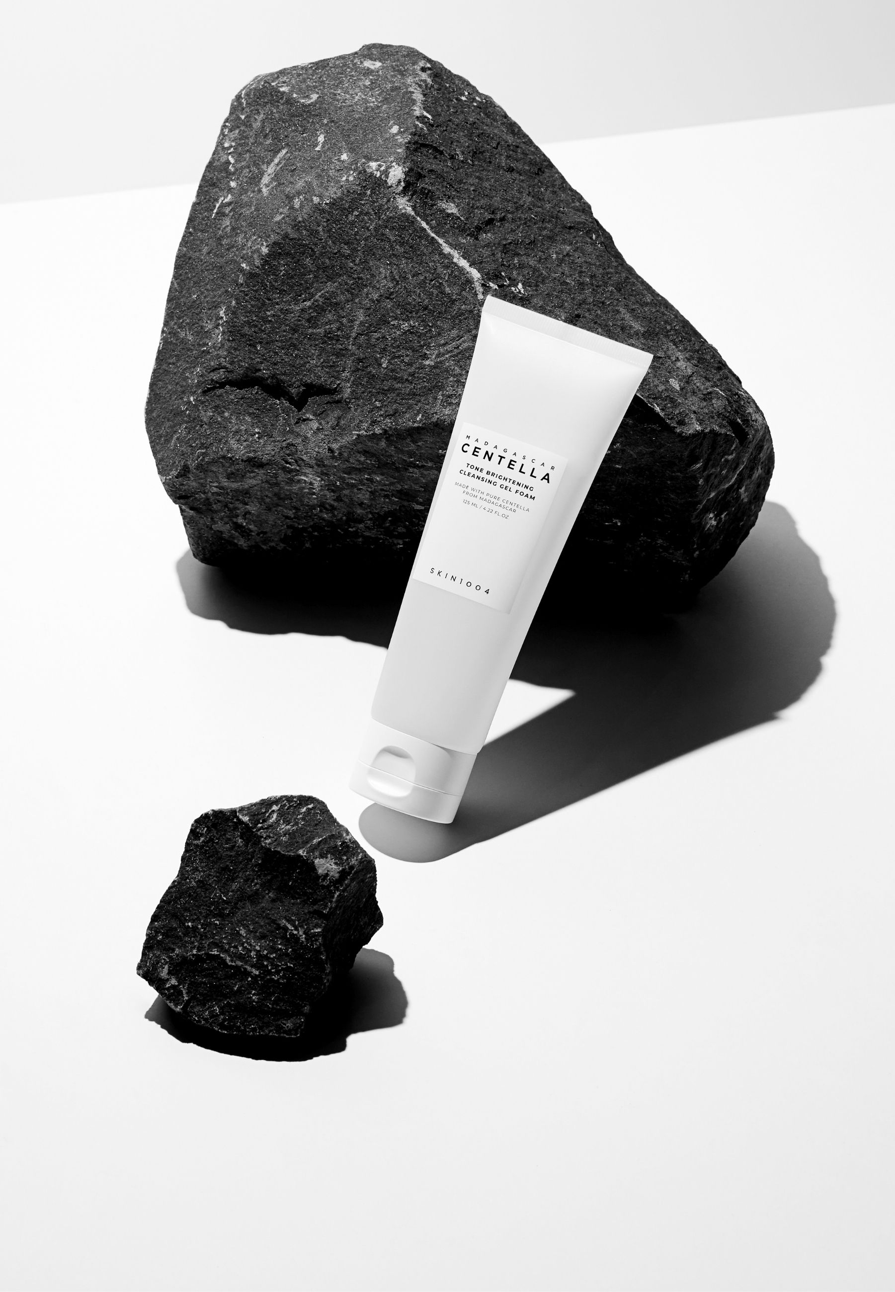 SKIN1004 Madagascar Centella Tone Brightening Cleansing Gel Foam