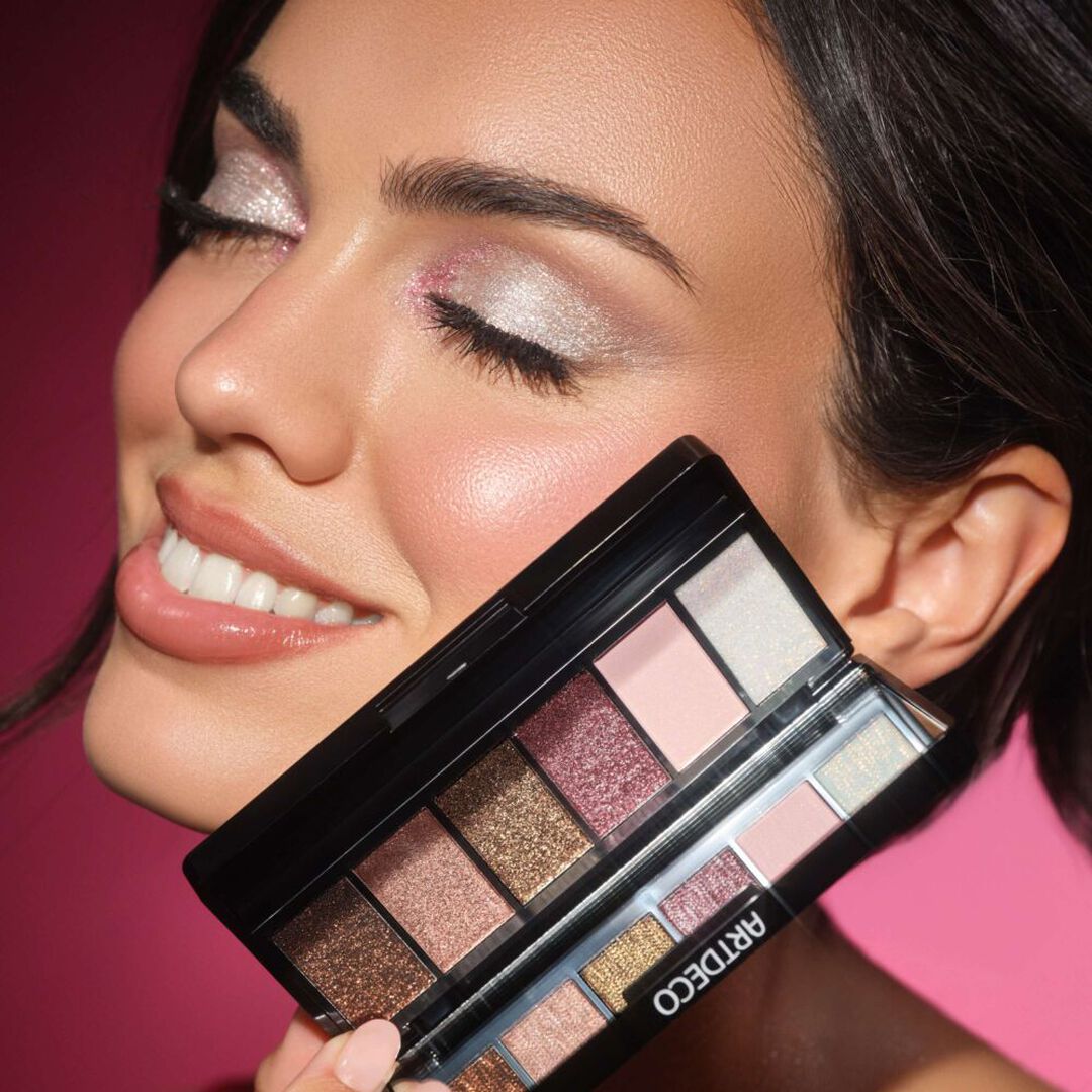 SPARKS OF JOY Glittery Eyeshadow Palette