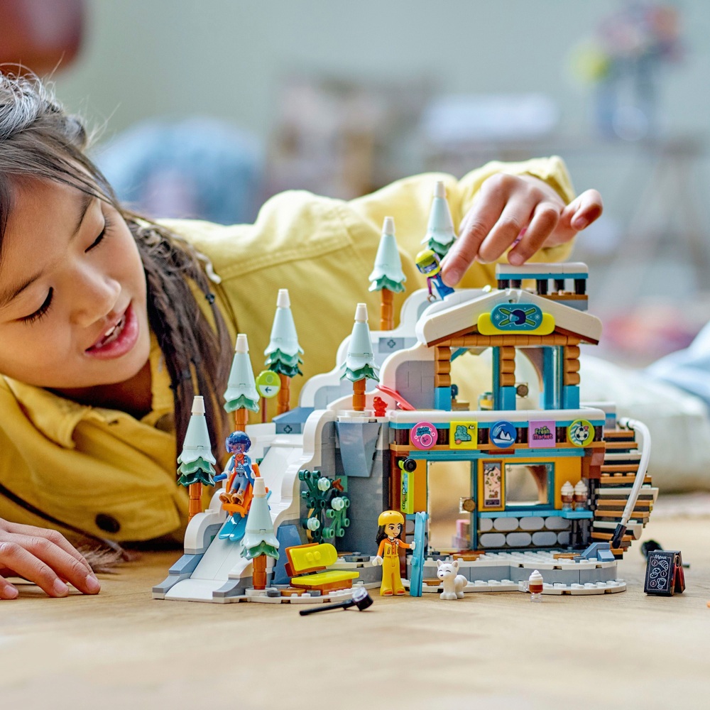 LEGO Friends 41756 Winter-Set „Ferienskipiste und Café“