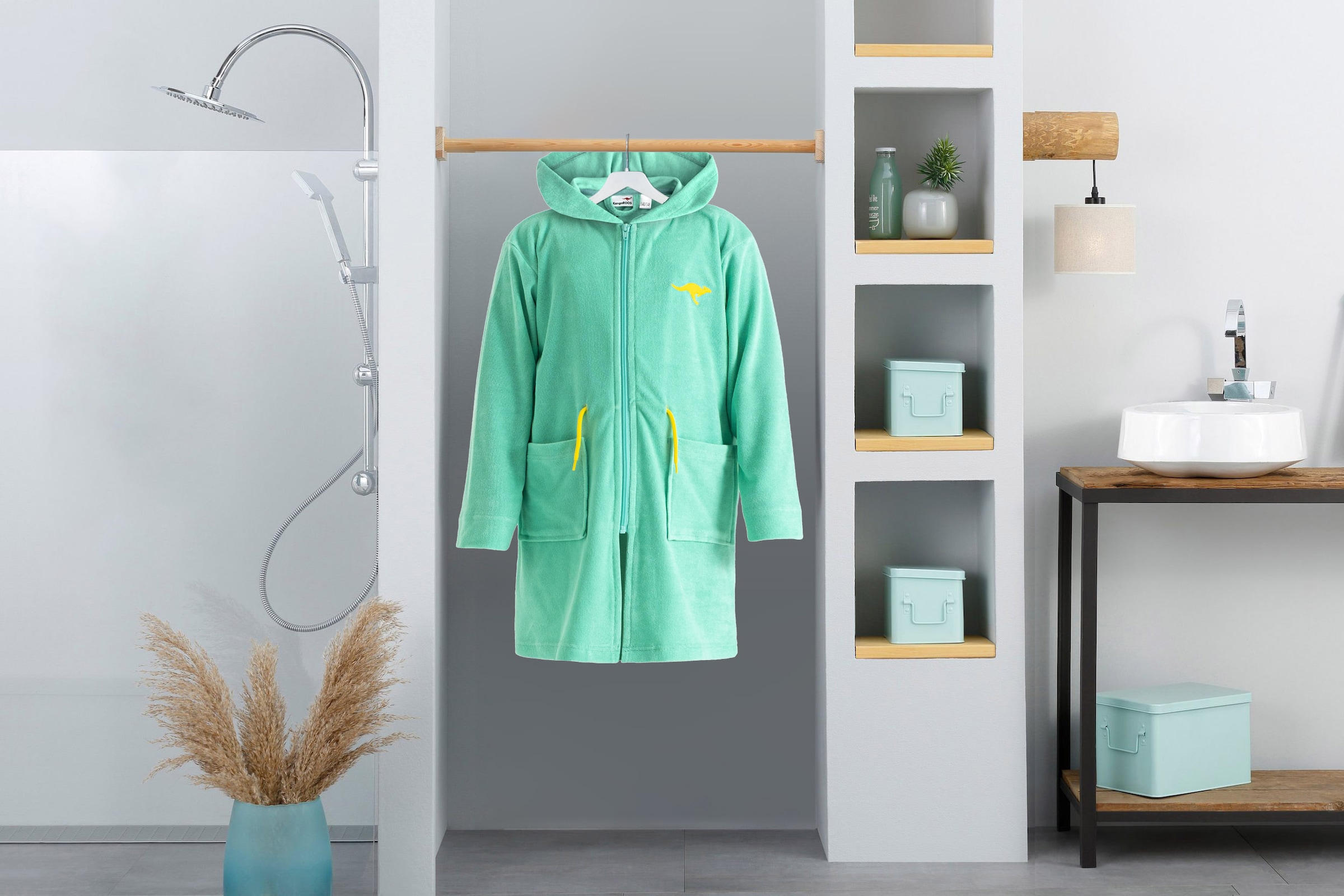 KangaROOS Kinderbademantel »Kira, Ideal für Zuhause, Schwimmbad oder im Urlaub«, 1 Stk. modernen, sportliches Design, leuchtenden Akzenten