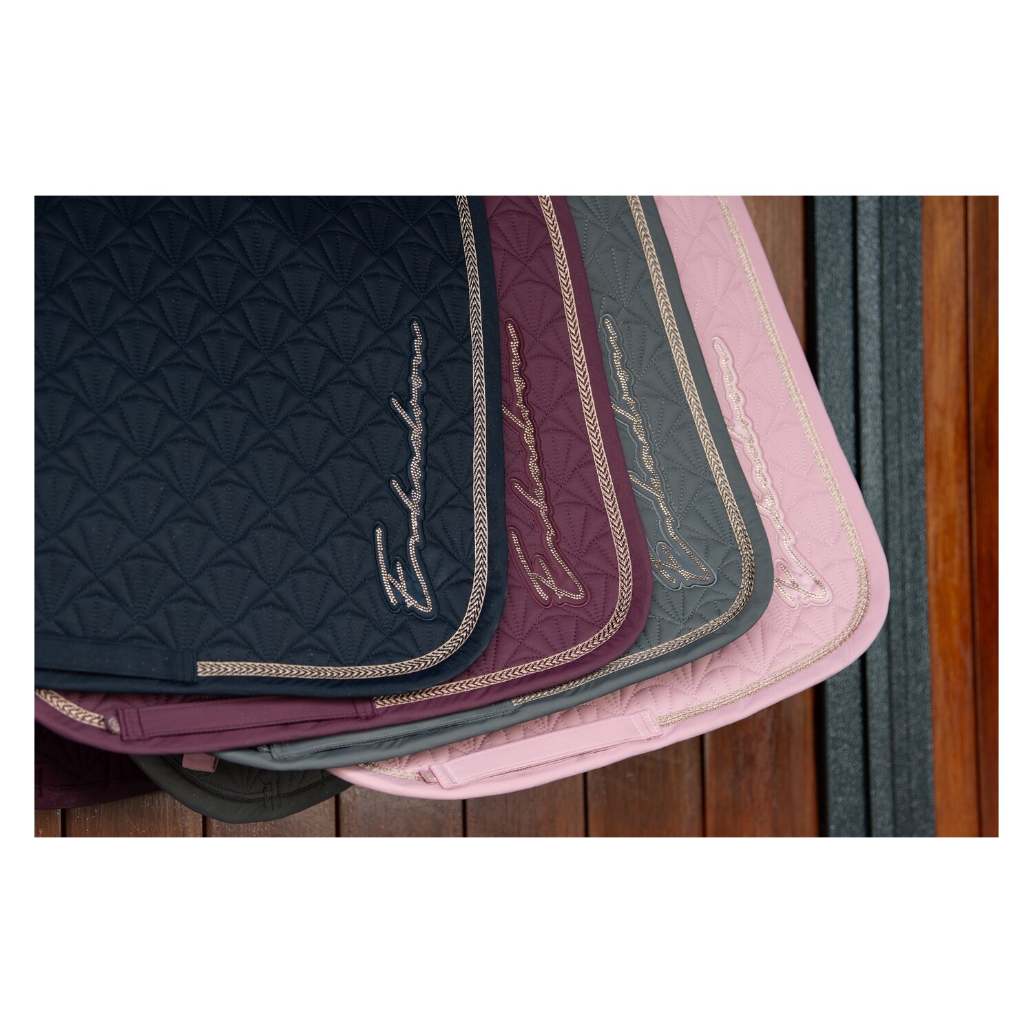 ESKADRON Heritage Schabracke Sparkle Peacock - pearl rose