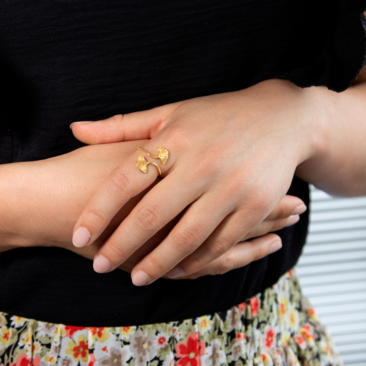 Bague plaqué or jaune, motif feuille de ginkgo biloba