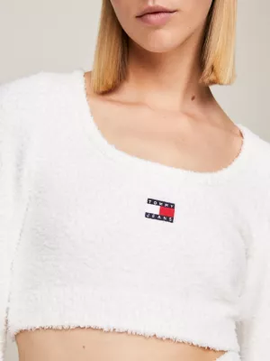 Blusa cropped com decote baixo e emblema