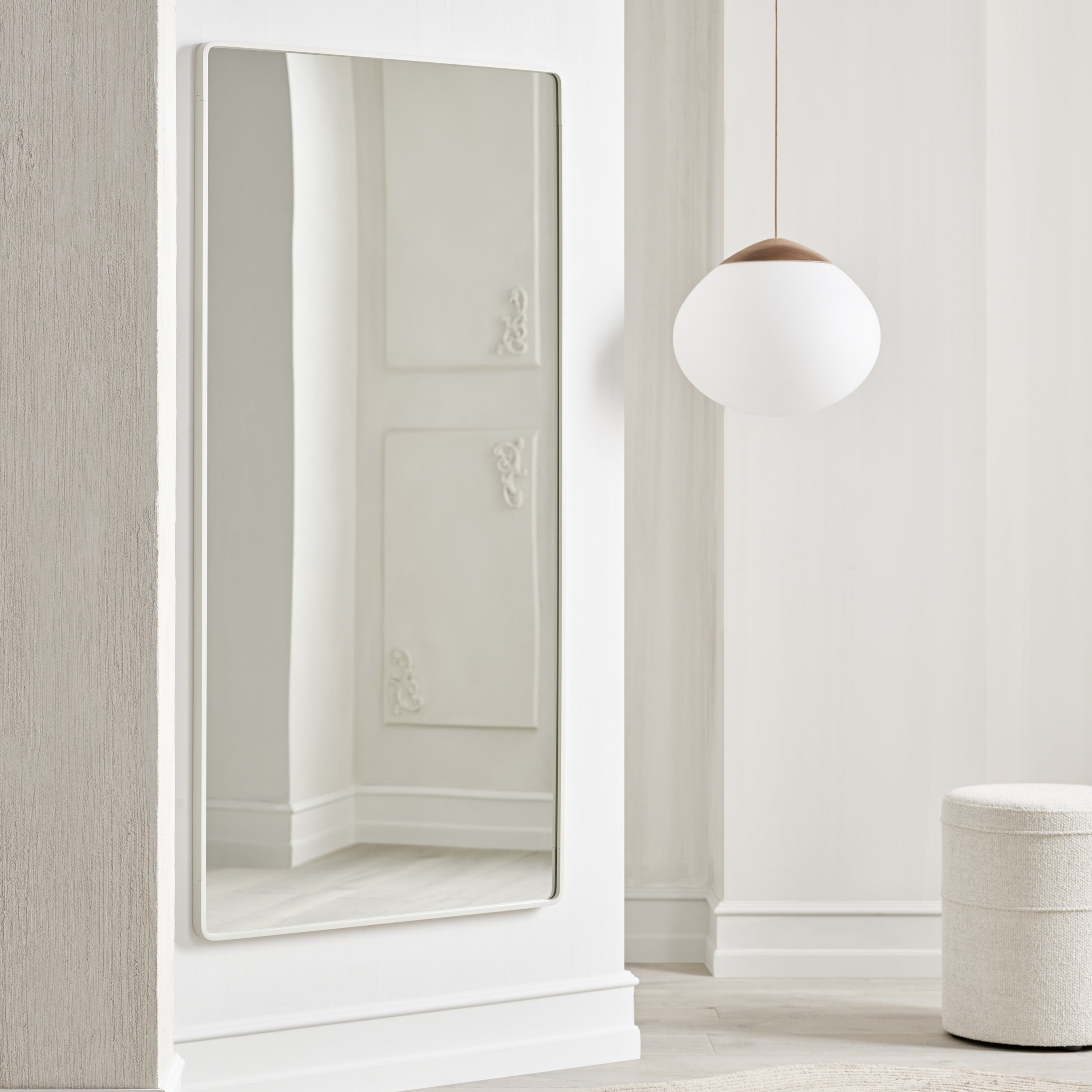 Bolia Acorn Hanglamp Ã 32 cm - Opaalglas - Donker Eiken