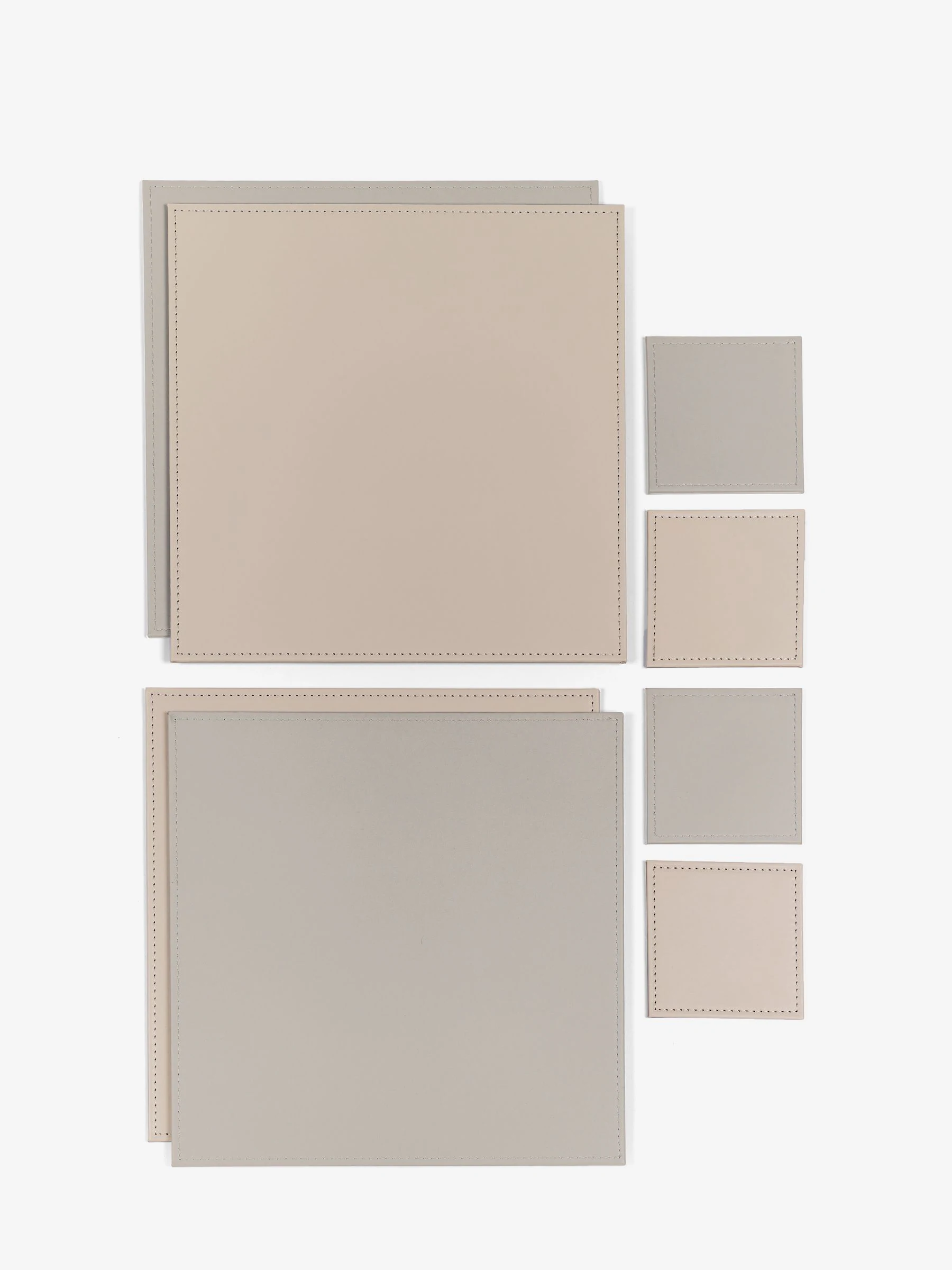 Set van 4 omkeerbare placemats en onderzetters van imitatieleer