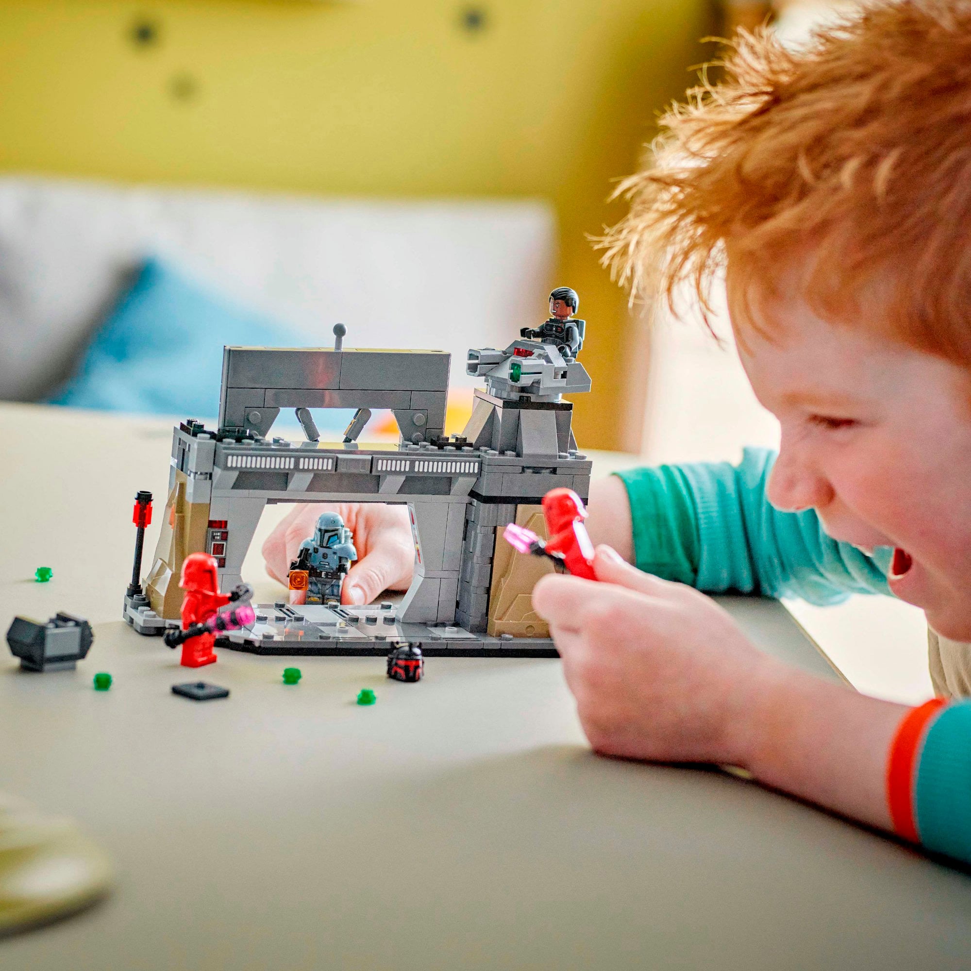LEGO Konstruktionsspielzeug Star Wars Duell zwischen Paz Vizsla und Moff Gideon