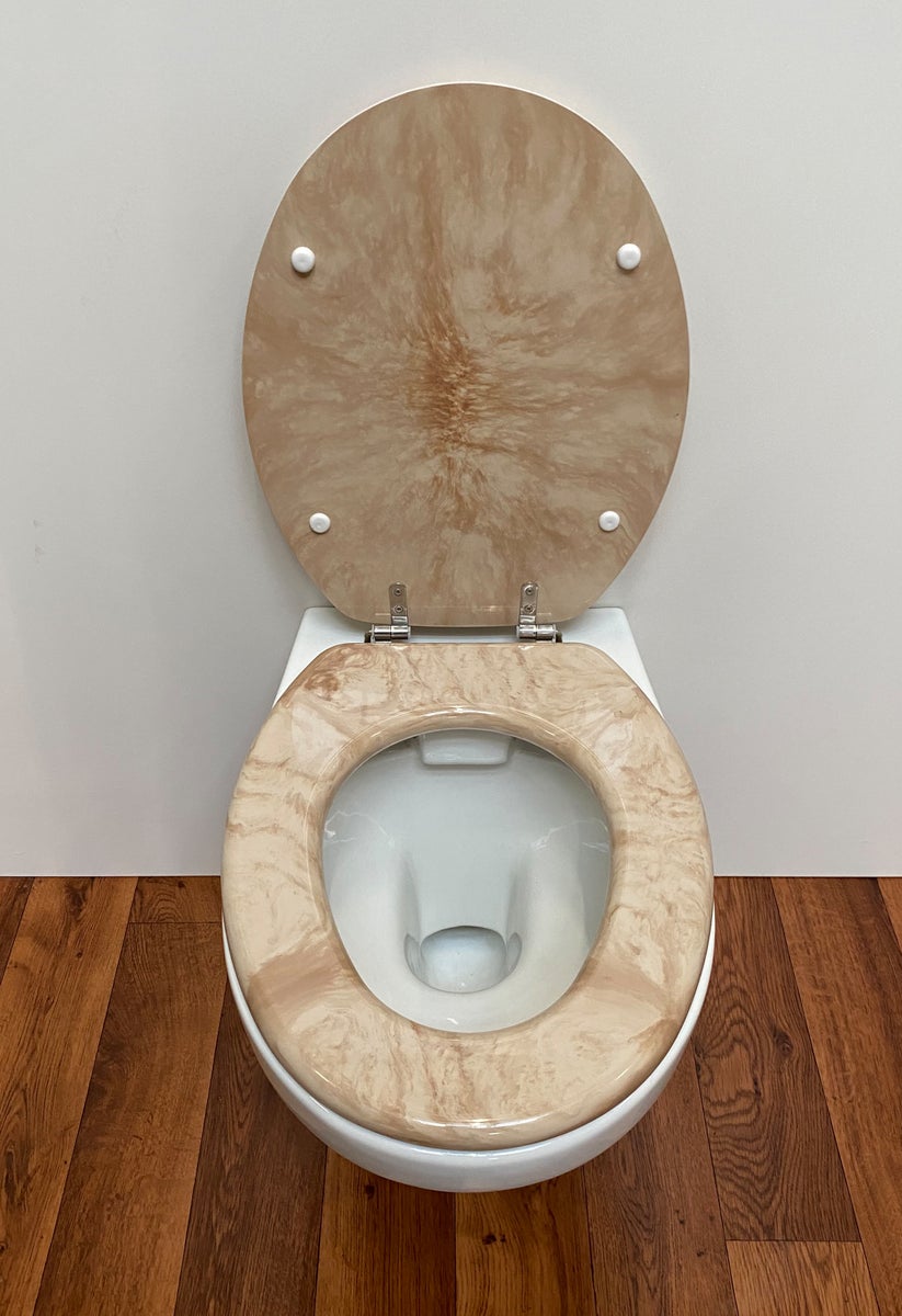 Toiletzitting in beige marmer, zware polyester toiletzitting met houten kern, roestvrijstalen scharnieren