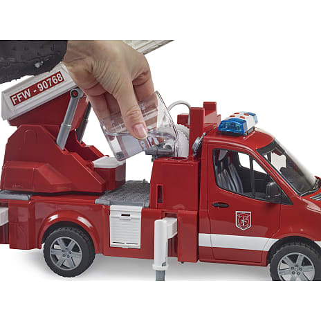 Bruder brandbil med vandpumpe