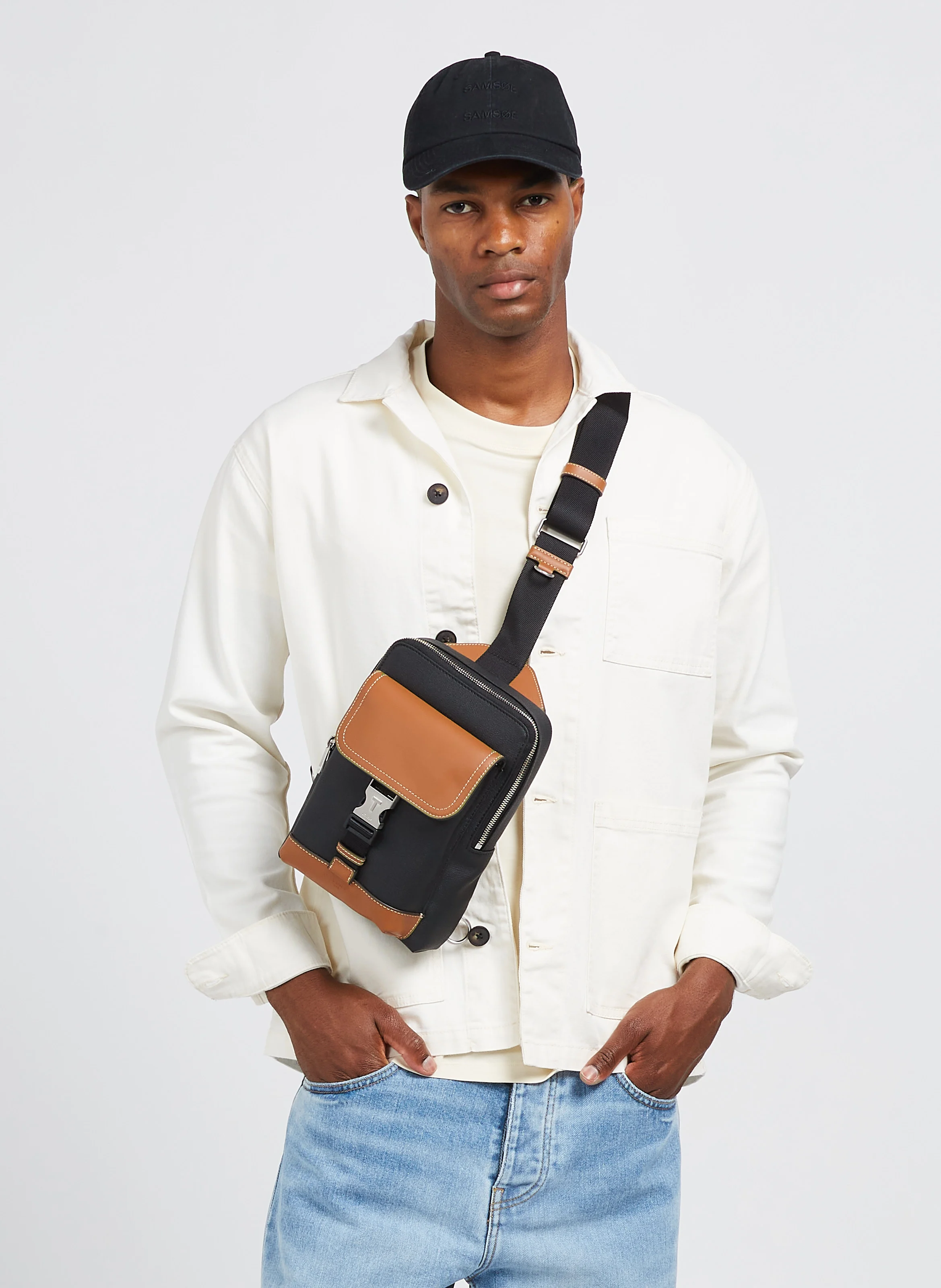 MAURICE - Sacoche sling en toile et en cuir| Noir