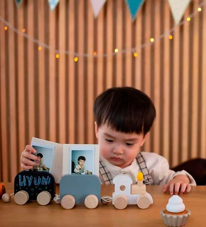 PlanToys Tr?leget?j - F?dselsdagstog - Tr?