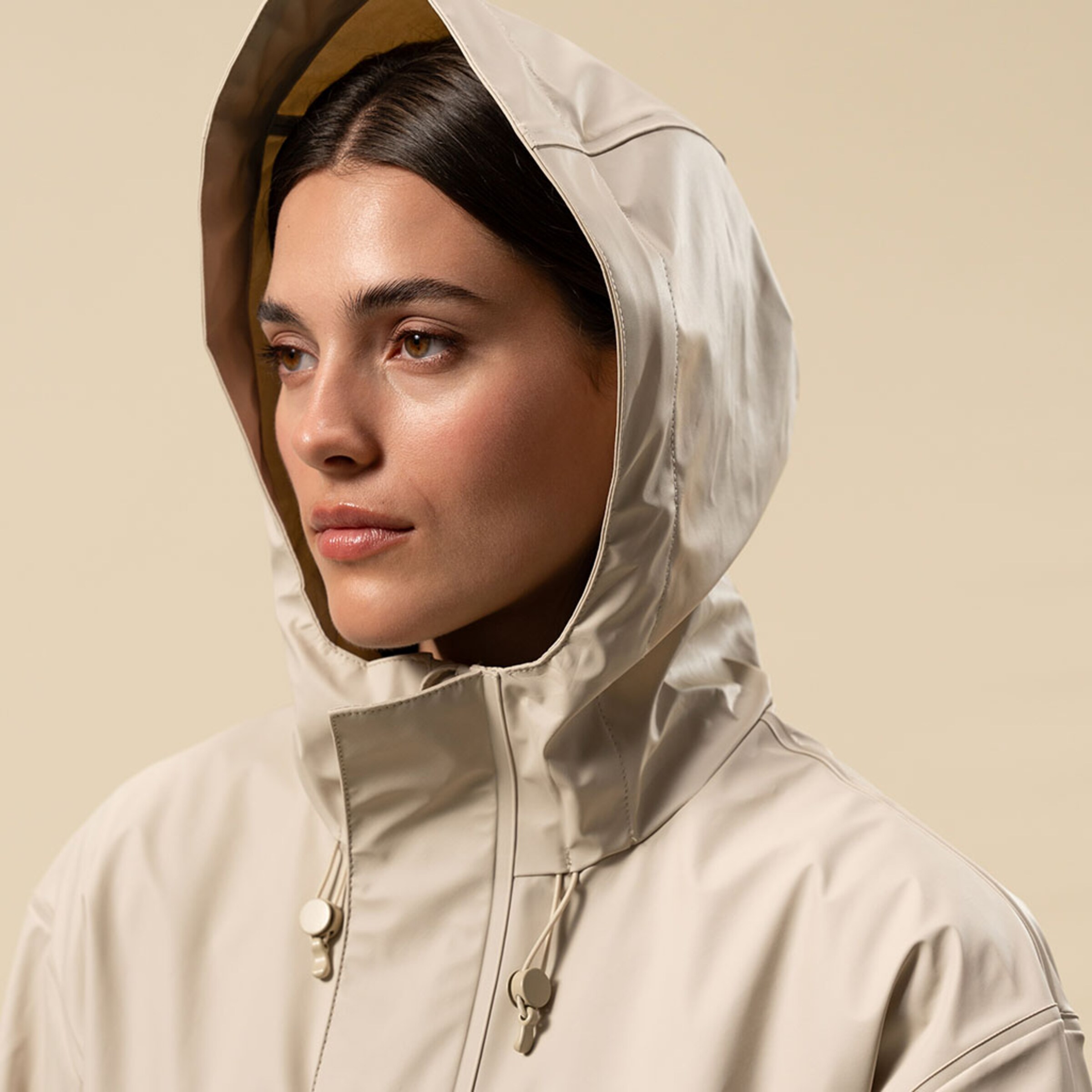 Everyday Rain Jacket Short Sandstone