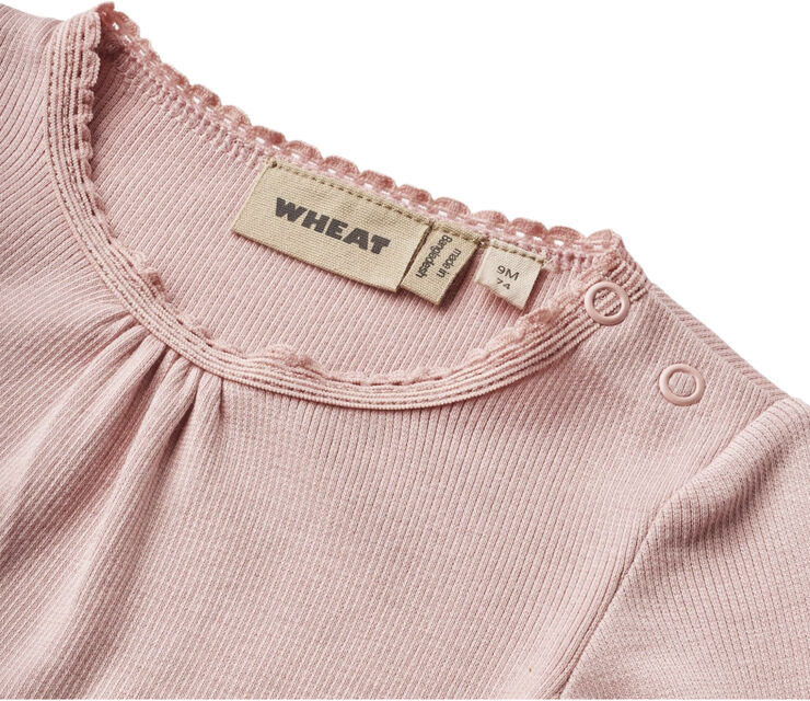 Wheat Langærmet Rib Body Lotta Rose frost