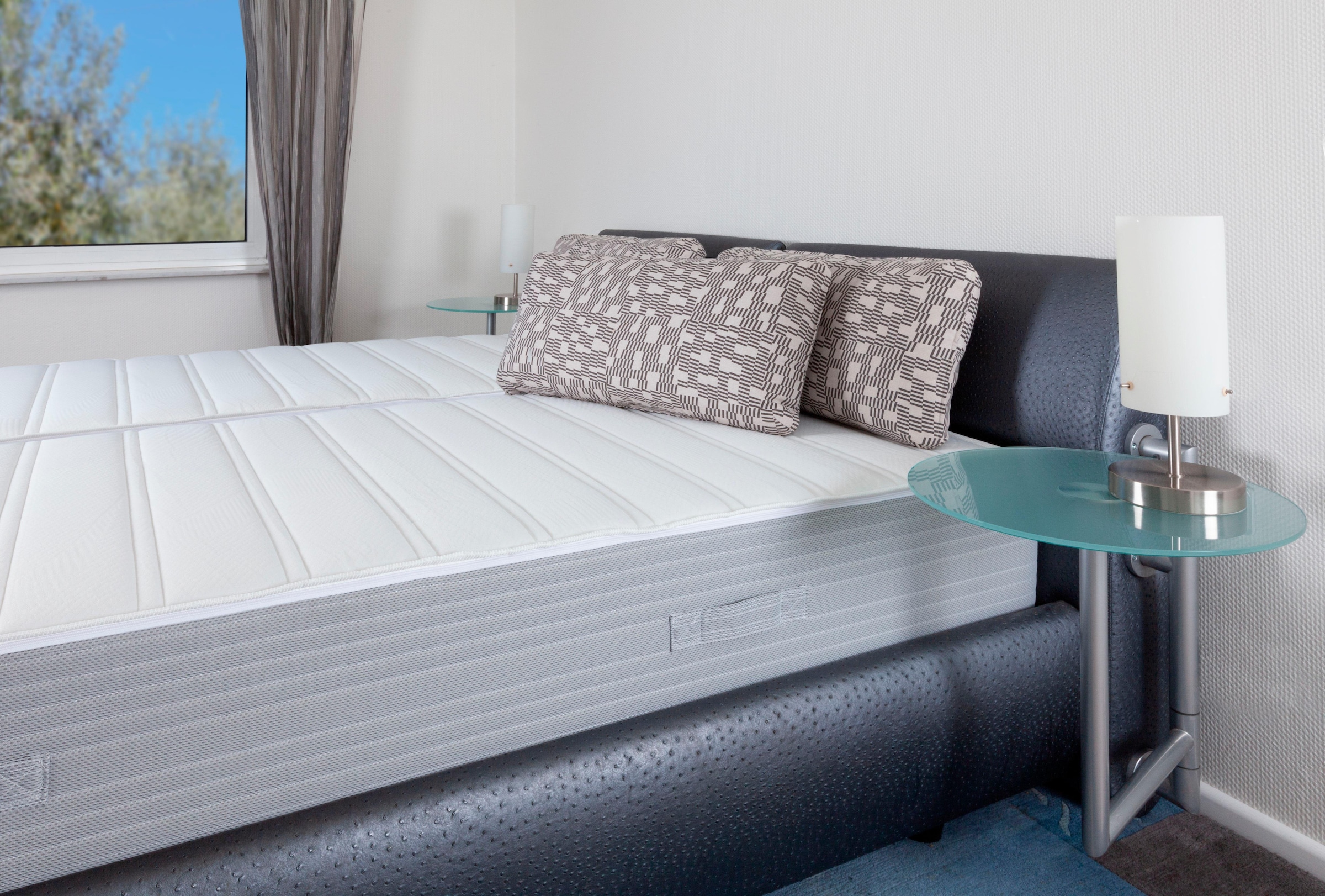 DI QUATTRO Visco-Matratze »Matratze Boxspringlook, integrierter Topper, in 90x200 cm erhältlich« 30 cm hoch Raumgewicht: 30 kg/m³ 1 Stk. tlg. Matratze in 90x200 und 140x200 cm erhältlich, extrahohe Matratze
