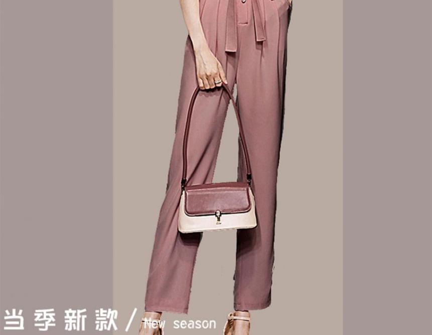 Aurora - Henley jumpsuit met korte mouwen en strik