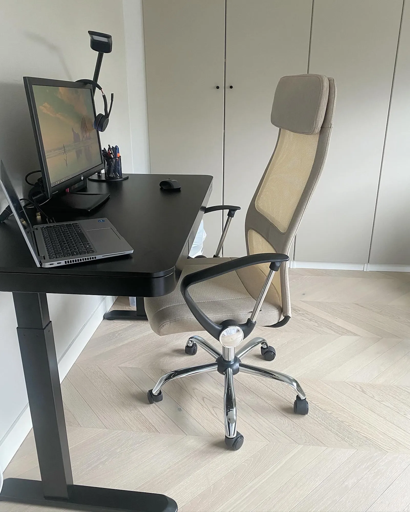 Elektrisch verstelbaar sta-bureau KENLY Zwart 120 cm 60 cm met USB-poort