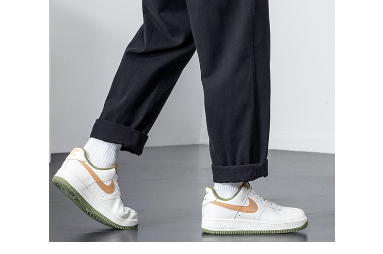 Cowpow - Mid Rise Plain Crop Straight Leg Broek