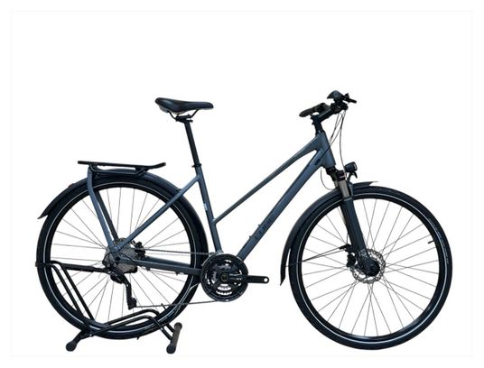 Produit reconditionné . Cube Kathmandu EXC SHIMANO XT 2022 . Vélo trekking . Cube . très bon état