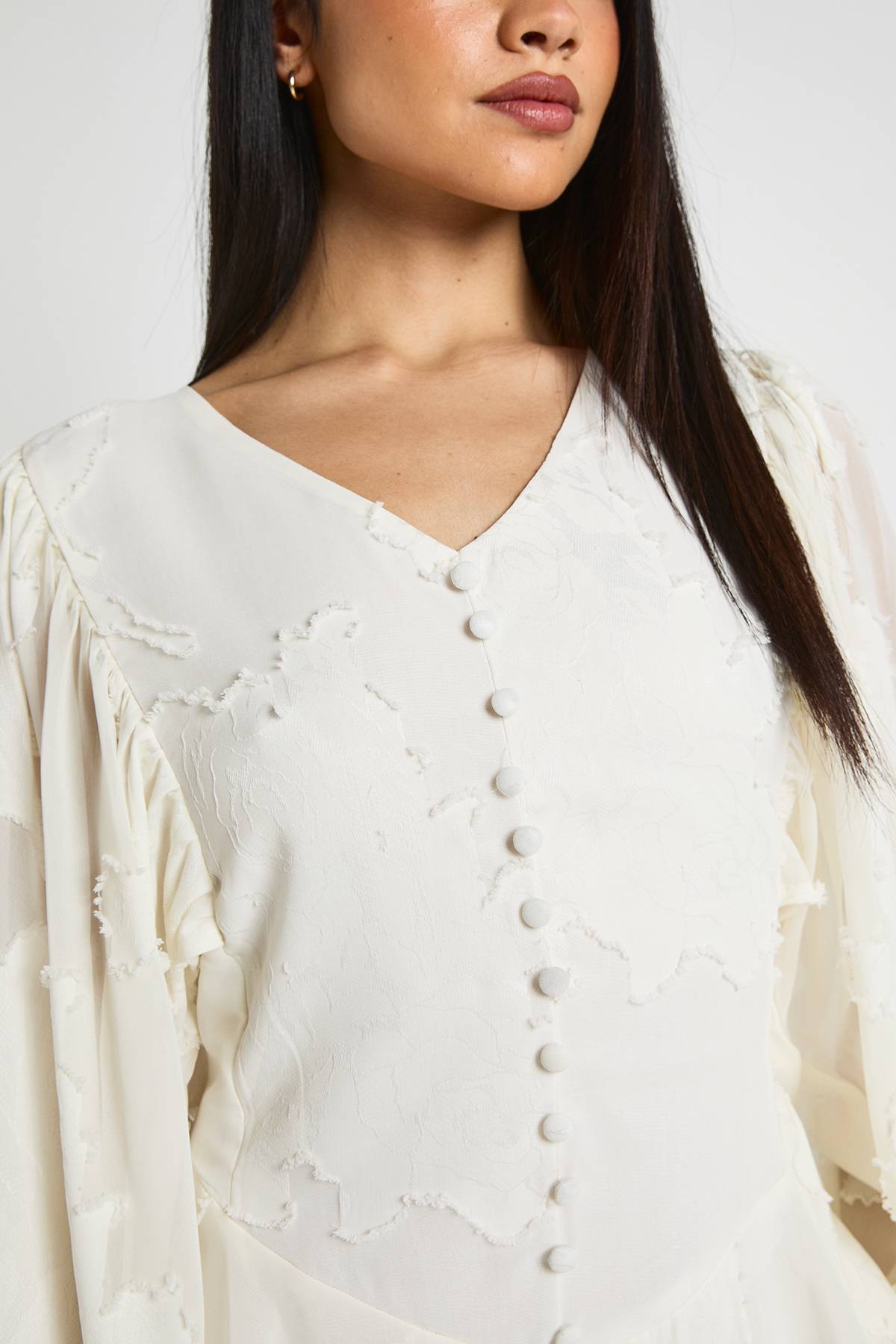 boohoo Robe Mini À Motif Floral Dévoré Avec Manches Volumineuses Et Ourlet À Volants