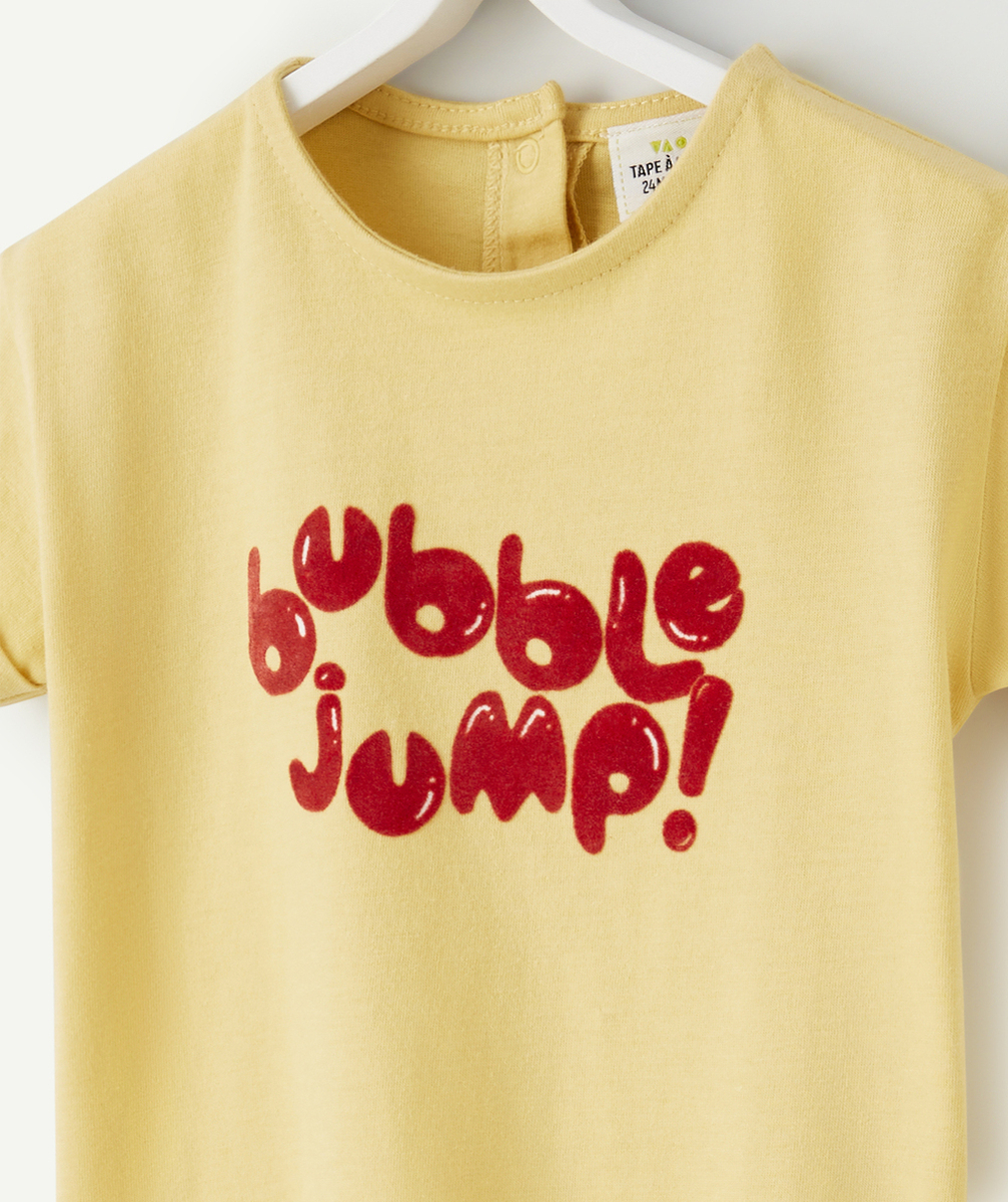 T-SHIRT BÉBÉ FILLE EN COTON BIO JAUNE AVEC MESSAGE EN FEUTRINE