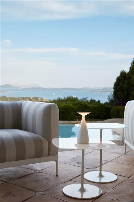 Kartell Camomille tafellamp Burgundy