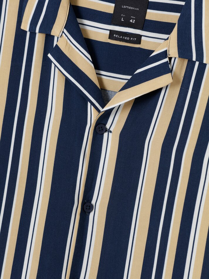 Camisa listrada estilo resort - Azul-marinho