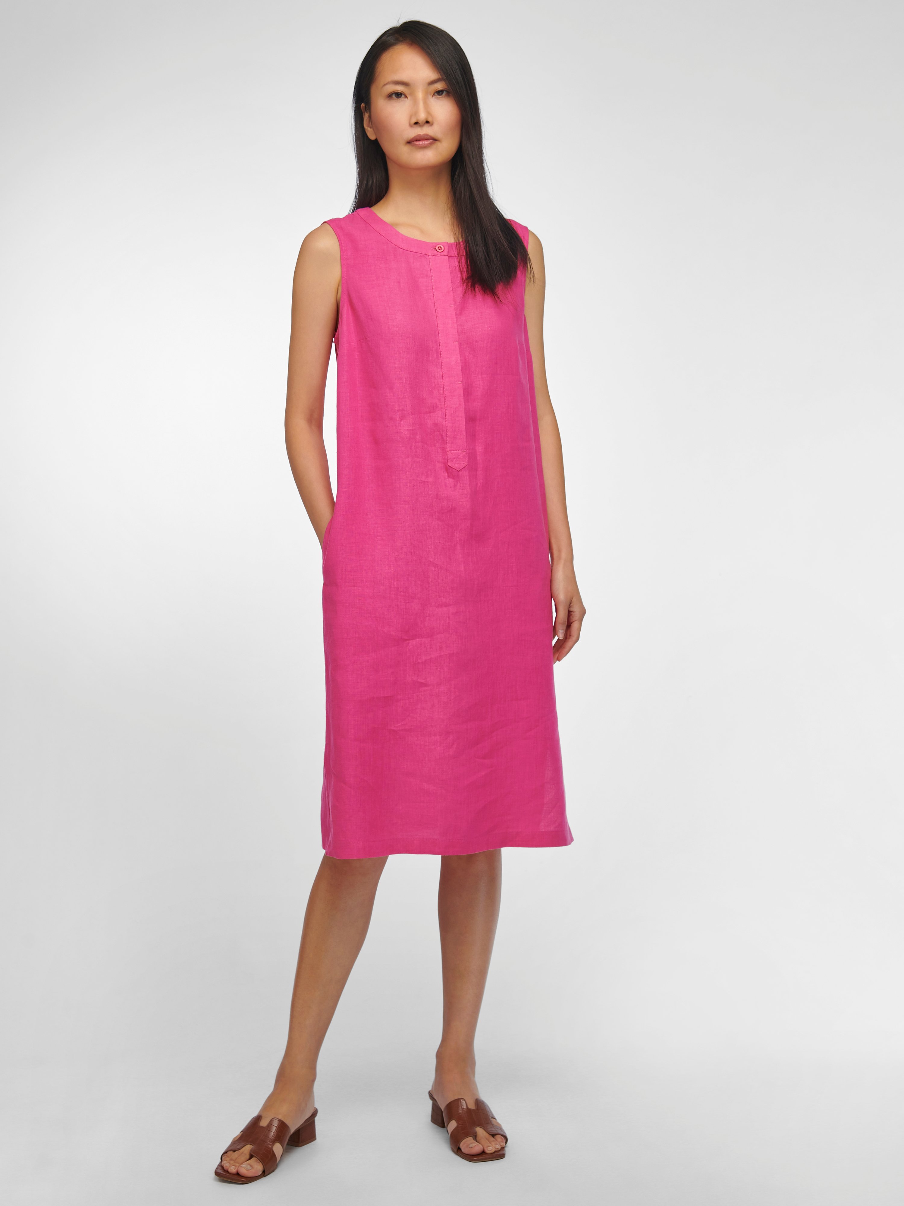 Ärmelloses Kleid aus 100% Leinen