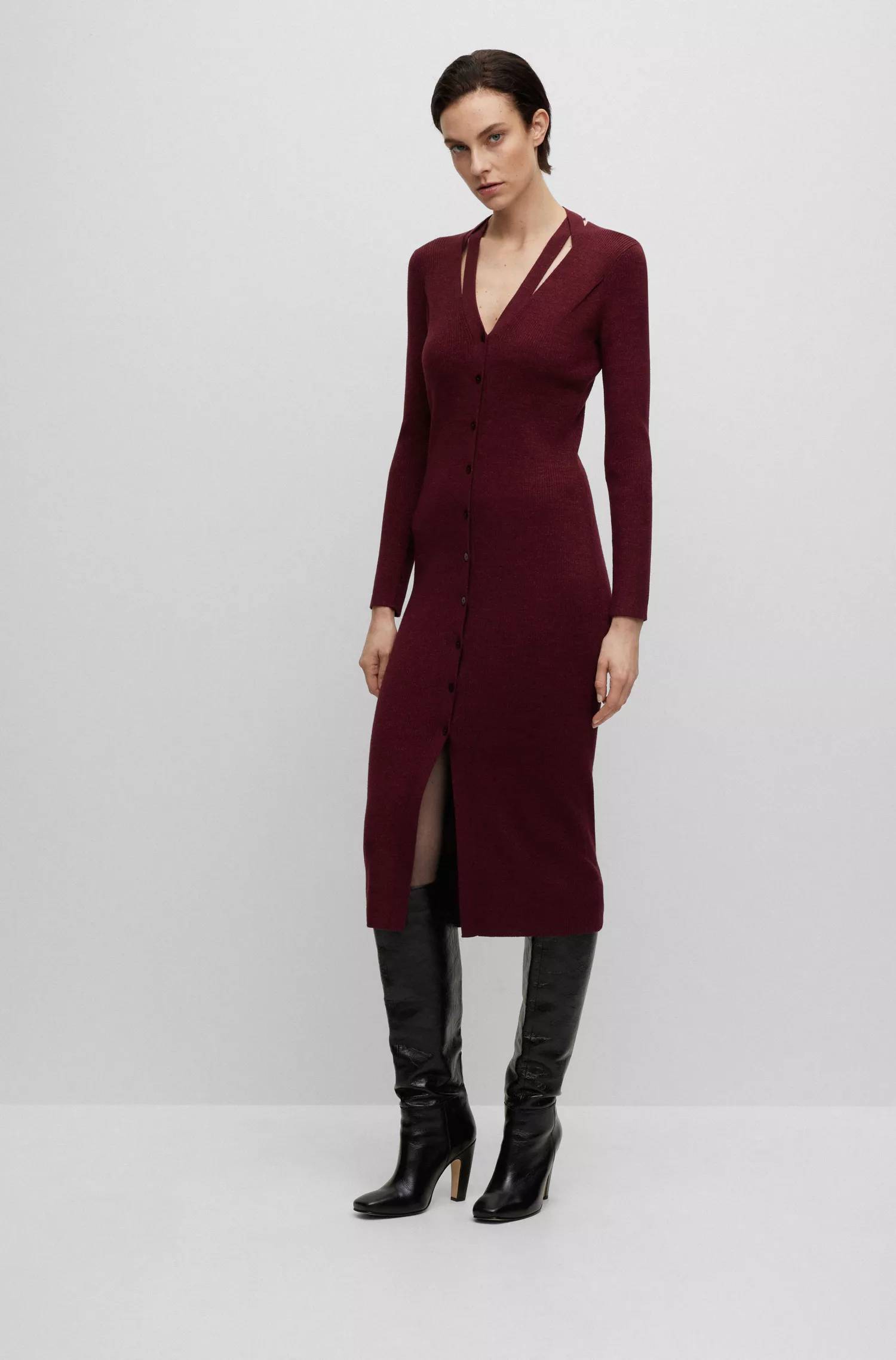 Vestido preto de manga comprida da BOSS em tecido elástico metalizado.